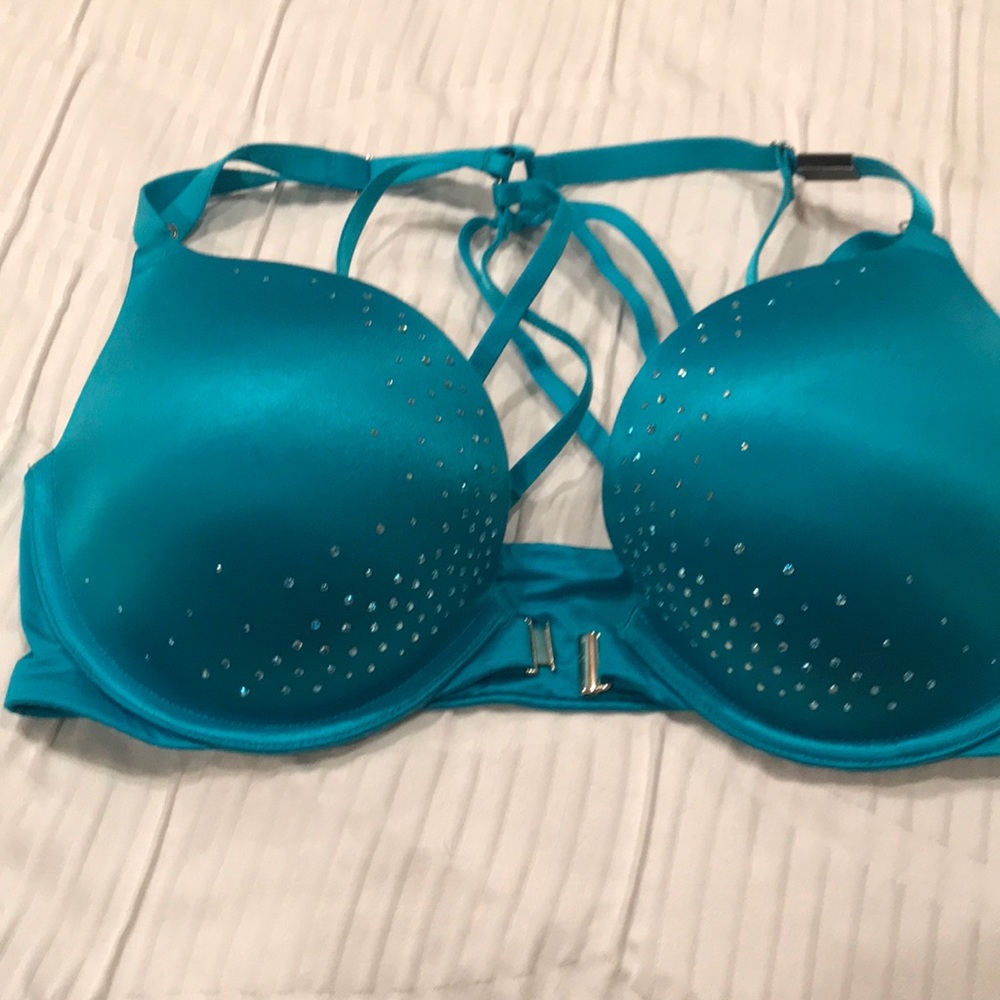 Victoria Secret push up 34D
